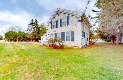 Colchester House | Maplewood Manor - Unit 1