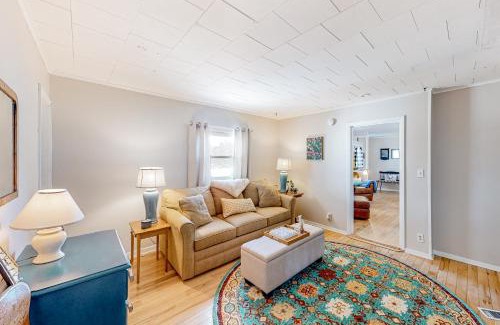 Colchester House | Maplewood Manor - Unit 2