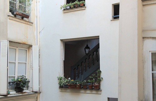 Saint-Gervais Condo | Marais - Sicile - Sainte Croix de la Bretonnerie -Gay Paris