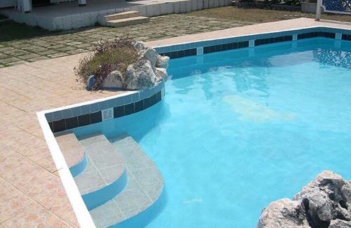 Discovery Bay House | Maranatha villa