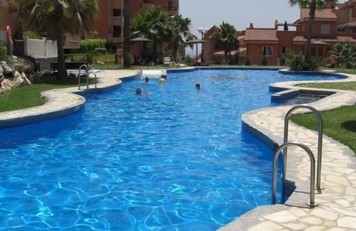 Urbanizacion Hacienda las Chapas Apartment | Marbella 2 Bed 2 Bath Luxury Apartment near Cabopino