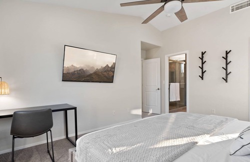 Tucson House | @ Marbella Lane -Artistic Home w/Heated Pool