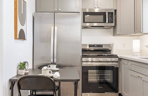 Ontario House | @Marbella Lane - Serenity Escape Haven 2BR