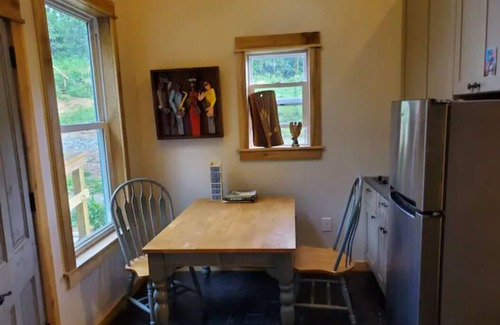 Carpenter Cabin | Mardi Gras House - cozy cabin on a peaceful farm