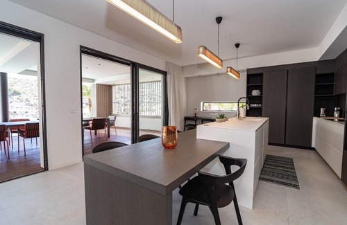 Lurin Villa | Mardix Privilege (2/3 Rooms)
