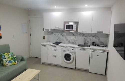 Adra Apartment | Marea Apartamento Bien Ubicado y Equipado