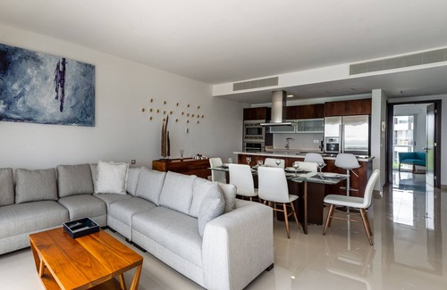 Puerto Juarez Condo | Mareazul Oceanfront Penthouse 2-Bedroom,3-Bath Retreat and Breathtaking Views