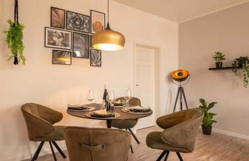 Gera Apartment | maremar - Style Apartment im Zentrum - Luxus Boxspringbett - Küche - Arbeitsplatz - Highspeed WLAN