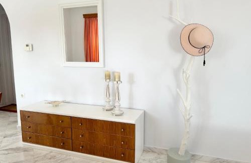 Aris Apartment | Margarita and Joanna' s House