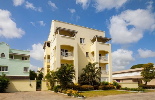 Hastings Apartment | Margate Gardens 4 by Blue Sky Luxury