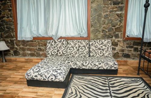 Gomara Villa | Margret Eco Villa Knuckles Mountain Range