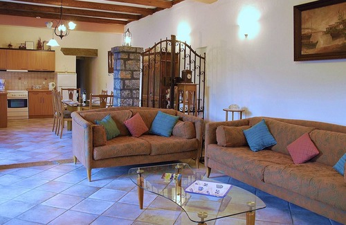 Prina Villa | Maria Emanuela villa in Picturesque Village, only 10 min drive from the Beach!