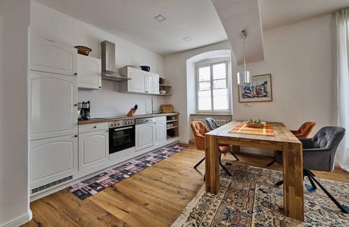 Caldaro Sulla Strada del Vino Apartment | Maria: Im Herzen von Kaltern. Saniert, Innenhof, Parkplatz und Viel Platz