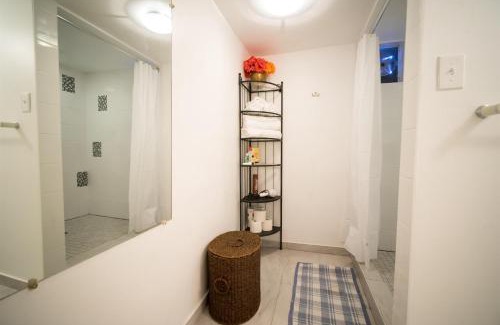 Cote-Des-Neiges—Notre-Dame-De-Grace Apartment | Maria Montreal