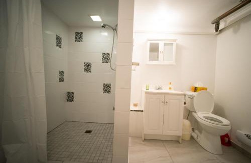 Cote-Des-Neiges—Notre-Dame-De-Grace Apartment | Maria Montreal