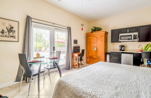 Wellington House | Maria of Spain Guest Suite 6 min to Wellington Equestrian Area