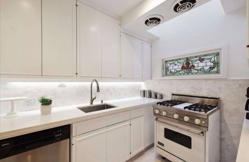 Nob Hill Cabin | Marilyn Monroe Suite, Private Room in beautiful San Francisco