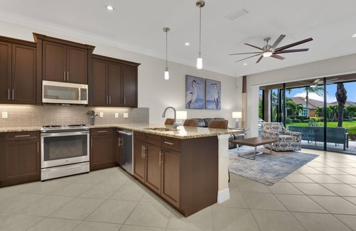 The Plantation Somerset House | Marina Bay Villa - Newly Renovated & Furnished!