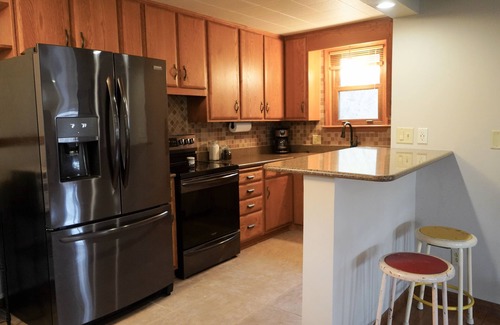 La Crosse Apartment | Marina getaway located on the back sloughs of the mighty Mississippi.