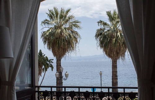 Milazzo House | Marina House