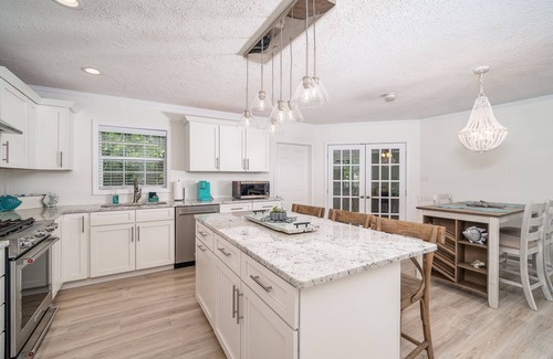 Morehead City House | Marina Neighborhood Home - Family & Pet Friendly