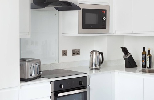 Hull Apartment | Marina Suite -1 Bedroom Duplex 305nn