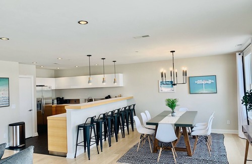 Saint Joseph Condo | Marina View/Rooftop deck! Walk to Silver Beach/downtown! 2 Restaurants nextdoor