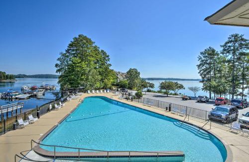 Salem Apartment | Marina Villa Condo at Lake Keowee with Fireplace