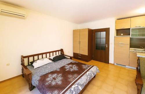 Intsaraki Apartment | Marina Ville Private Studio