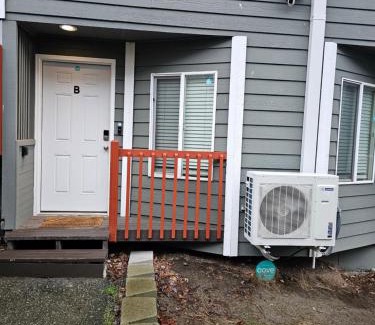 Everett Apartment | Marine B Two Bedrooms One-Half Bathrooms Townhouse