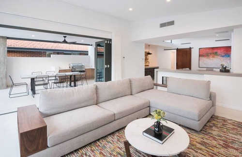 Busselton House | Marine Life Coastal Retreat Near Busselton Jetty