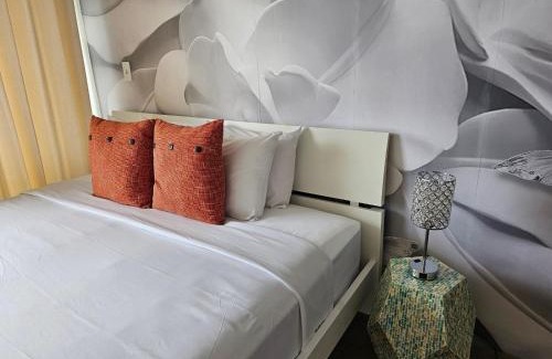 Waikiki Apartment | Marine Surf 18FL Newly Renovated - Free Parking