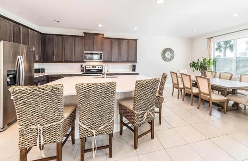 Bay Lake House | Marios World - Four Bedroom House, Sleeps 8
