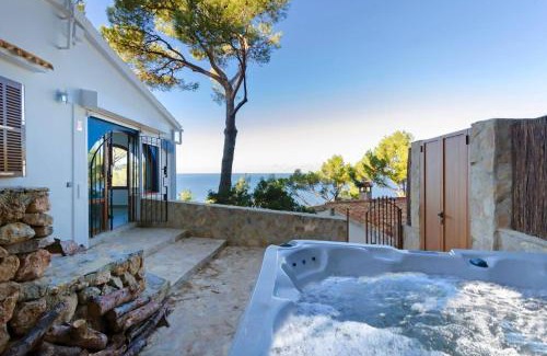Banyalbufar Villa | Maripins Villa con jacuzzi y vistas únicas al mar