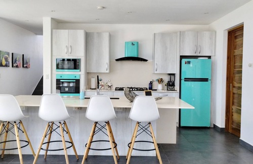 El Jobo House | Mariposa Blanca Playa Lajas Large Modern Beach House