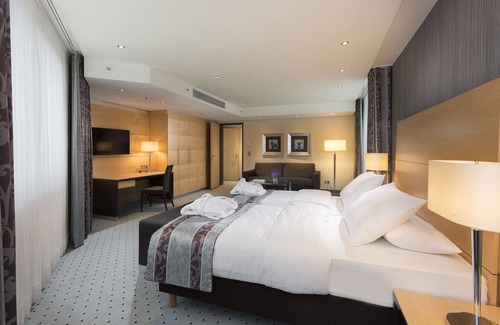 Unterrath Hotel | Maritim Hotel Düsseldorf