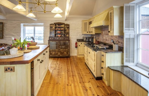 Mylor Churchtown Villa | Maritime House - Six Bedroom Villa, Sleeps 12