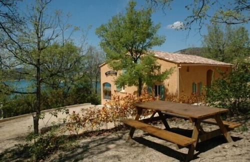 Bauduen Apartment | 'MARJOLAINE' Gite T2/VIEW OF THE LAKE 200 m away from the beaches