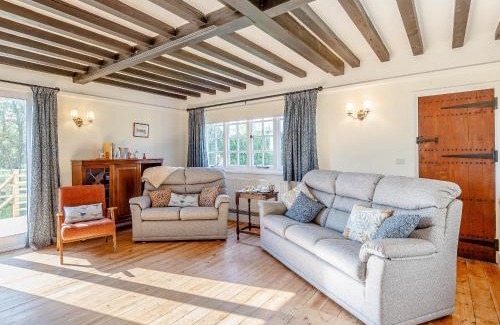 Southminster House | Mark Farmhouse