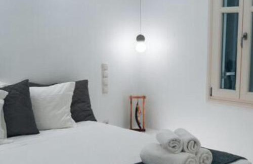 Loutraki House | MarKaMar