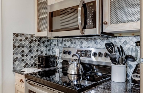 Miramar Beach Condo | Market Street Inn 2-Bedroom Getaway - 3rd Floor Condo with Amazing Views of the Village of Baytowne Wharf at Sandestin Golf and Beach Resort!