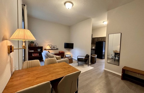 Marquette Apartment | Marquette Vintage 2BR MP25