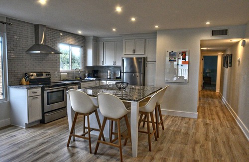 Independence Square Condo | Marquise 204 Beachfront 2br, 2 Bath condo-Directly on Beach!