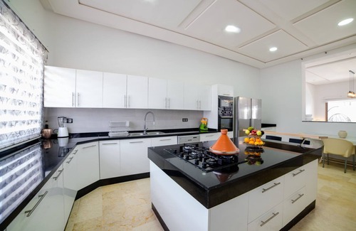 Medina Villa | Marrakech Villa w/Private Pool, WiFi, AC Sleeps 8