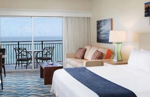 Bermuda Riviera Hotel | Marriott's Beach Place Tower, Beach, Pool, Hot Tub