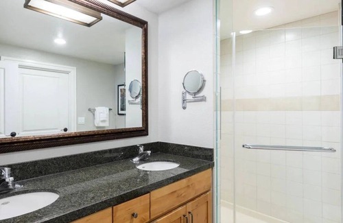 South Lake Tahoe Resort | Marriott South Lake Tahoe One Bedroom with fitness room, WiFi