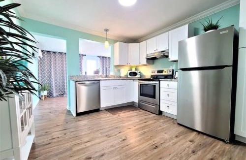 Cedar Point House | Marsh House, HOT TUB, Waterfront, KING bed, Close to Lejeune,