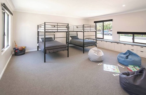 Quindalup House | Marshall En Pointe Modern Charm by Quindalup Beach