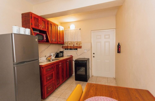 Potters Village Apartment | Martin's Way @ Potters Village 1 BR Apartment