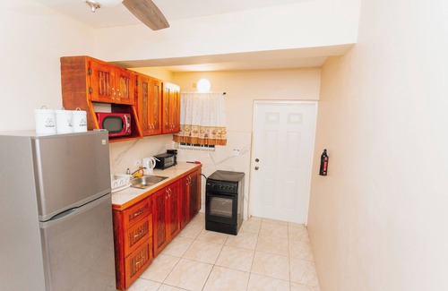 Potters Village Apartment | Martin's Way @ Potters Village 1 BR Apartment